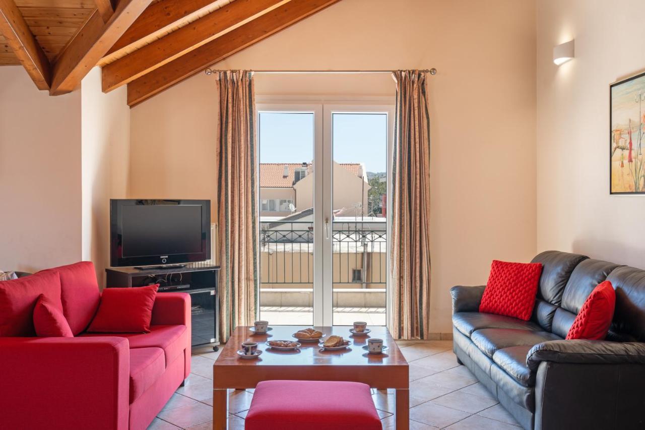 Grand Square Apartment Аргостолион Экстерьер фото